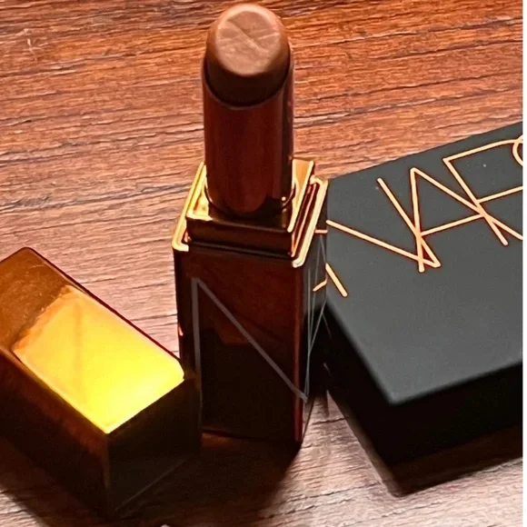 New! NARS Bronzer & lip balm giftset - Picture 11 of 15